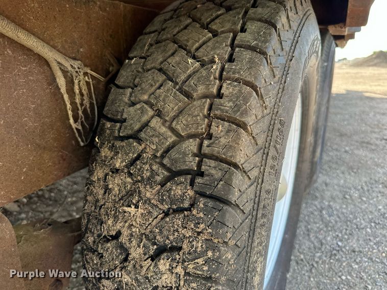 image for item DP8499 1989 Boss Trailer 828FGN flatbed trailer