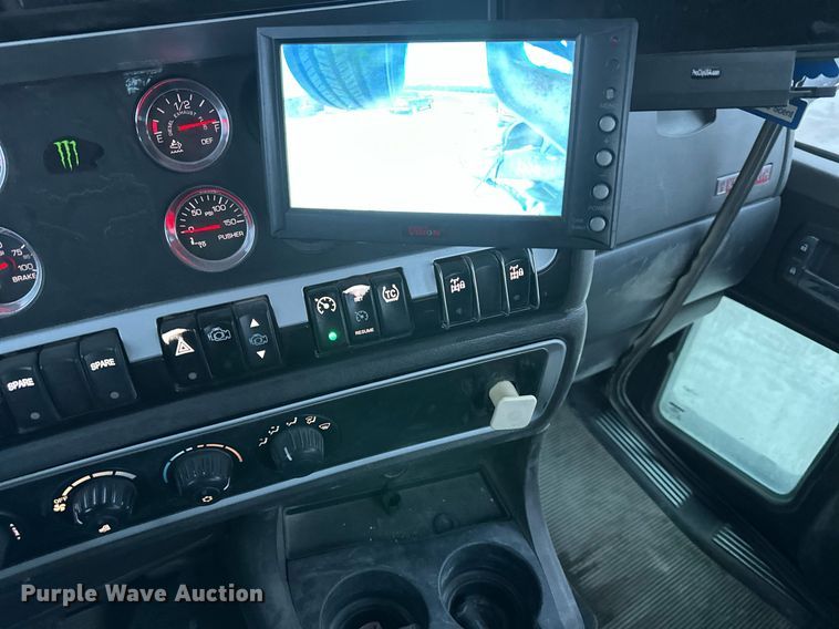 image for item DQ6627 2012 Kenworth W900 ready mix truck