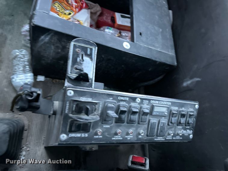 image for item DQ6627 2012 Kenworth W900 ready mix truck