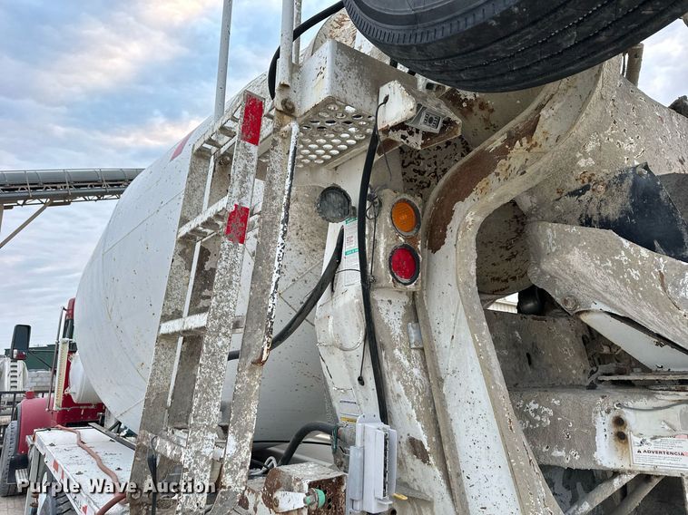 image for item DQ6628 2014 Kenworth W900 ready mix truck