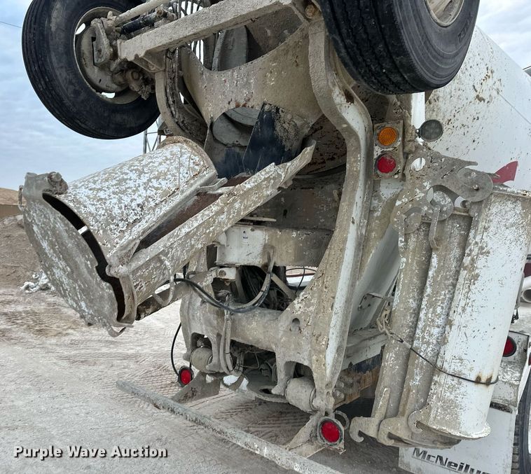 image for item DQ6628 2014 Kenworth W900 ready mix truck