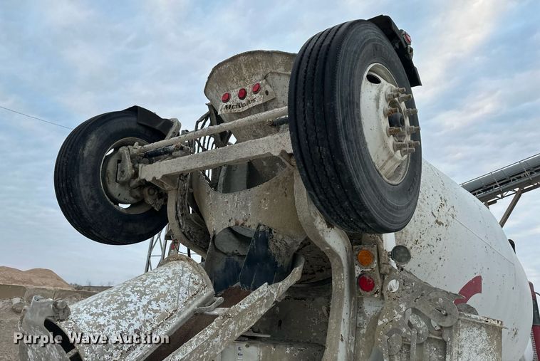 image for item DQ6628 2014 Kenworth W900 ready mix truck