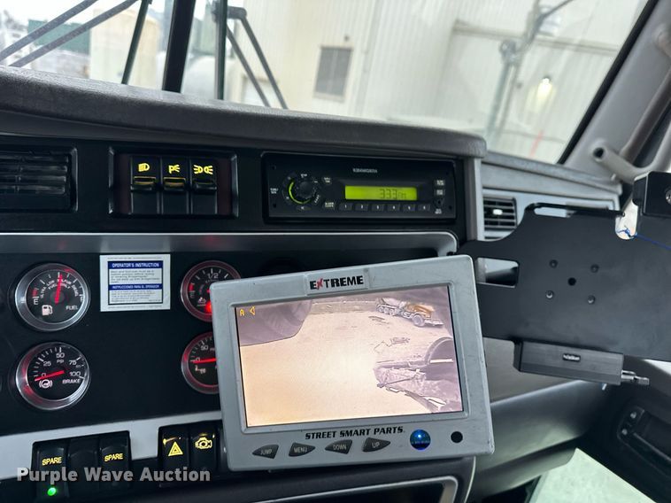 image for item DQ6628 2014 Kenworth W900 ready mix truck