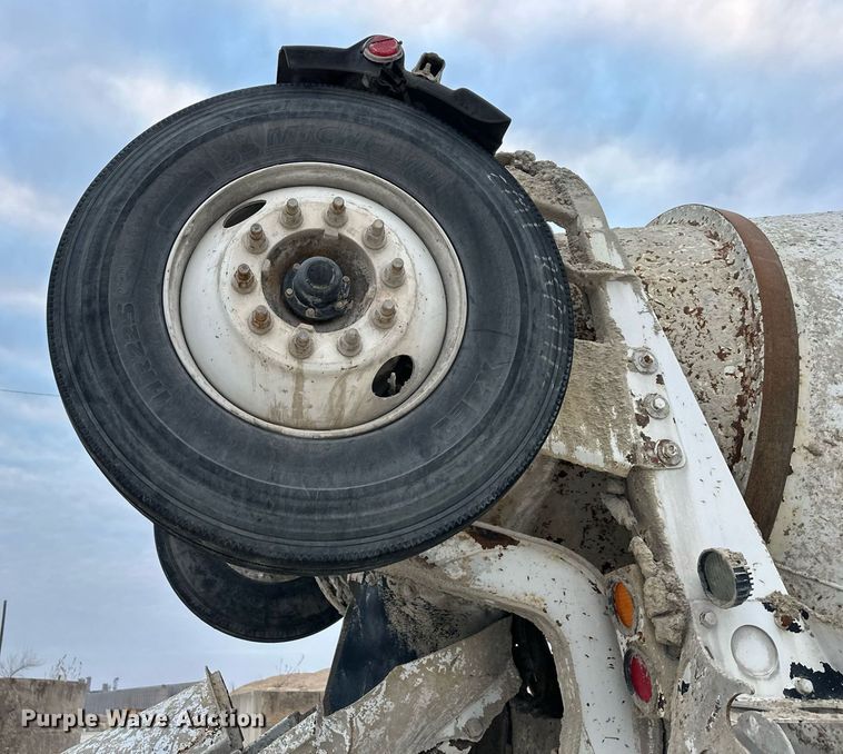 image for item DQ6628 2014 Kenworth W900 ready mix truck