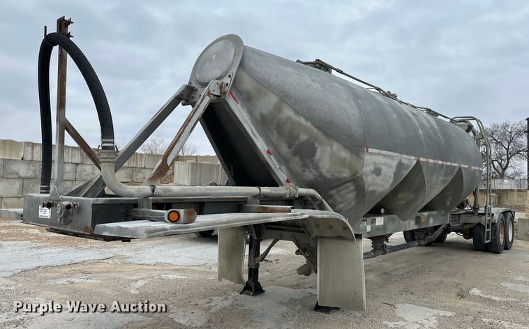 image for item DQ6629 1998 Fruehauf HAB-HE2-J1000 pneumatic dry bulk trailer