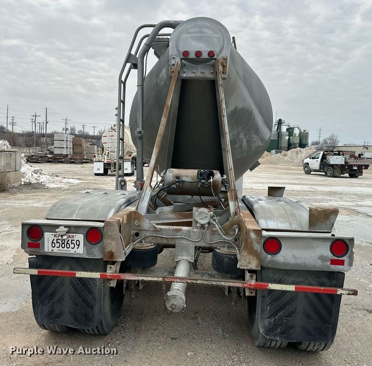 image for item DQ6629 1998 Fruehauf HAB-HE2-J1000 pneumatic dry bulk trailer