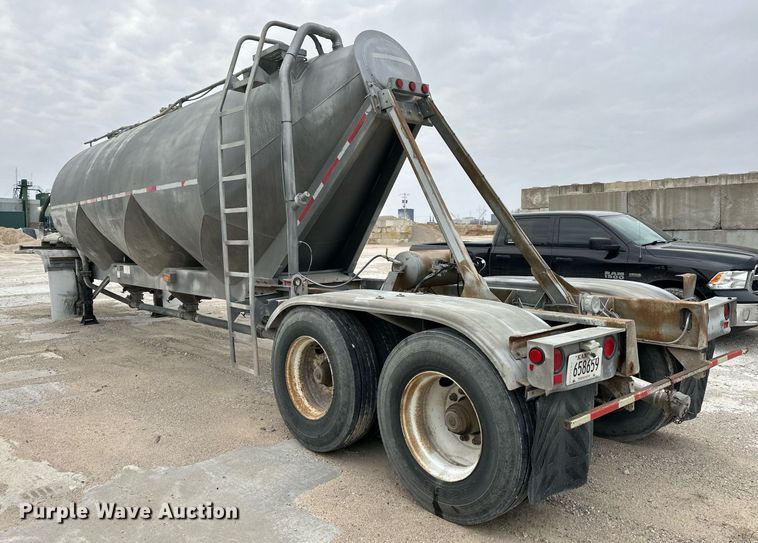 image for item DQ6629 1998 Fruehauf HAB-HE2-J1000 pneumatic dry bulk trailer