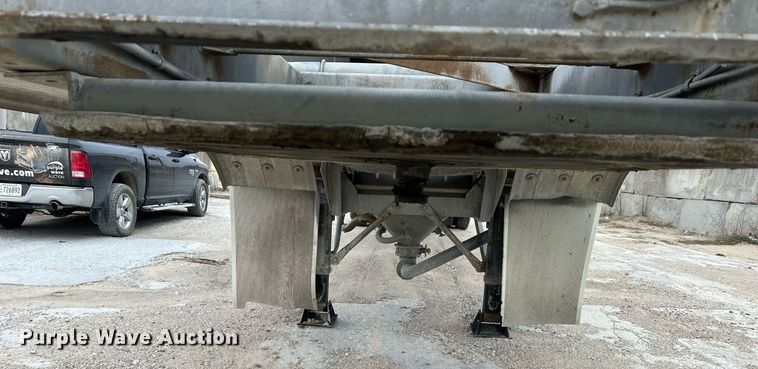 image for item DQ6629 1998 Fruehauf HAB-HE2-J1000 pneumatic dry bulk trailer