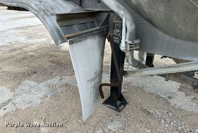 image for item DQ6629 1998 Fruehauf HAB-HE2-J1000 pneumatic dry bulk trailer