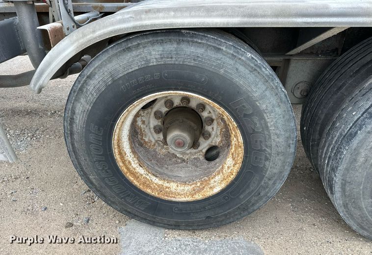 image for item DQ6629 1998 Fruehauf HAB-HE2-J1000 pneumatic dry bulk trailer