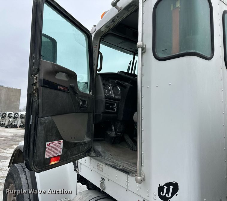 image for item DQ6637 2014 Kenworth W900 ready mix truck