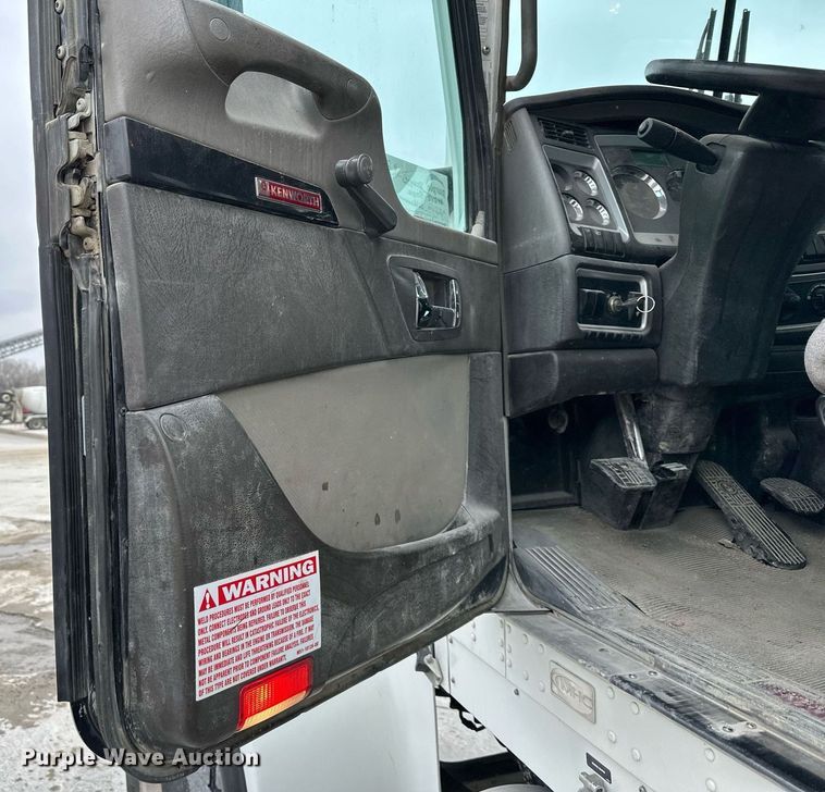 image for item DQ6637 2014 Kenworth W900 ready mix truck