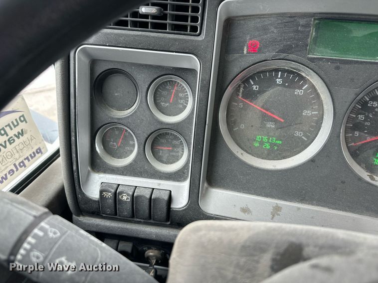 image for item DQ6637 2014 Kenworth W900 ready mix truck