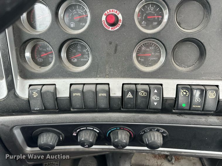 image for item DQ6637 2014 Kenworth W900 ready mix truck