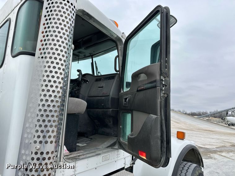 image for item DQ6637 2014 Kenworth W900 ready mix truck