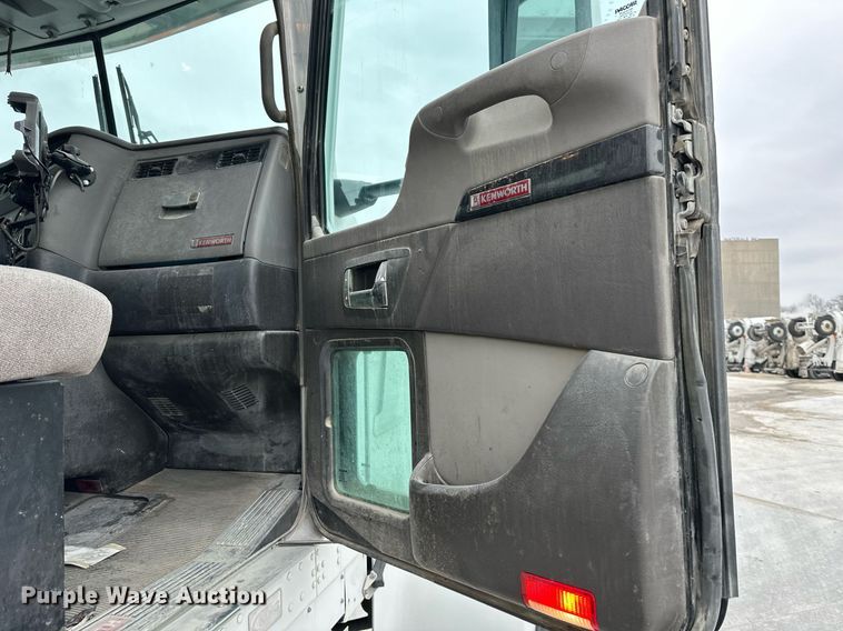 image for item DQ6637 2014 Kenworth W900 ready mix truck