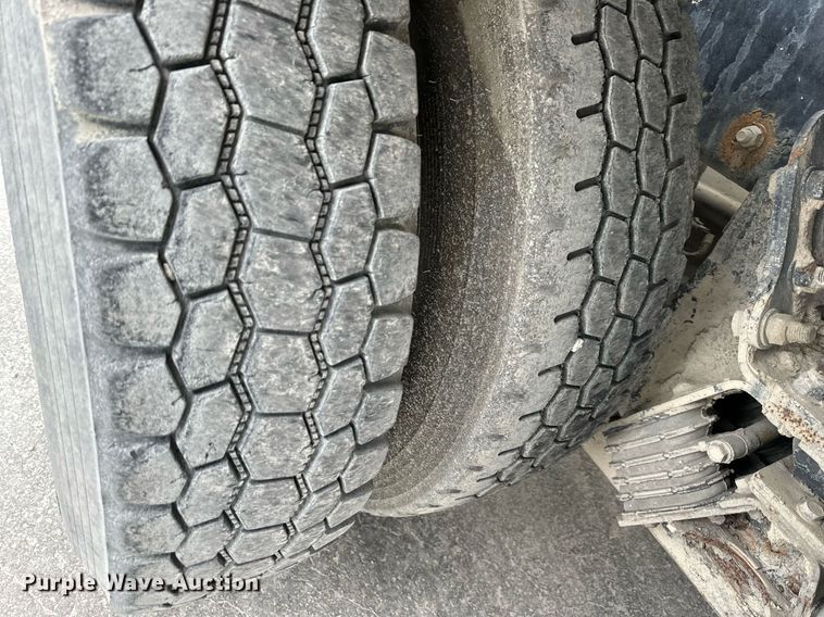 image for item DQ6637 2014 Kenworth W900 ready mix truck