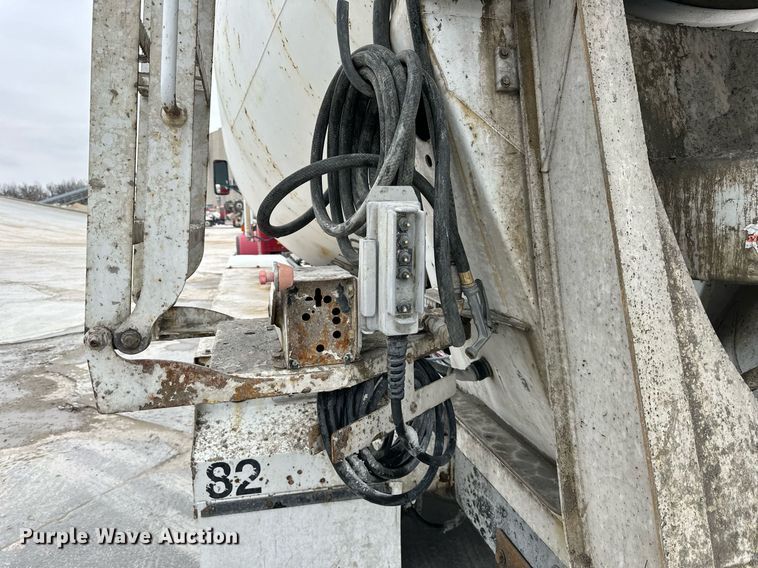 image for item DQ6638 2015 Kenworth W900 ready mix truck