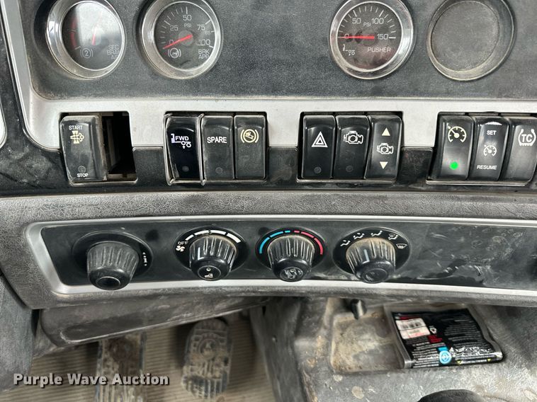 image for item DQ6638 2015 Kenworth W900 ready mix truck