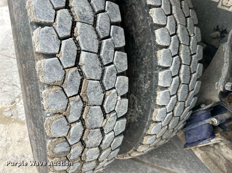 image for item DQ6638 2015 Kenworth W900 ready mix truck