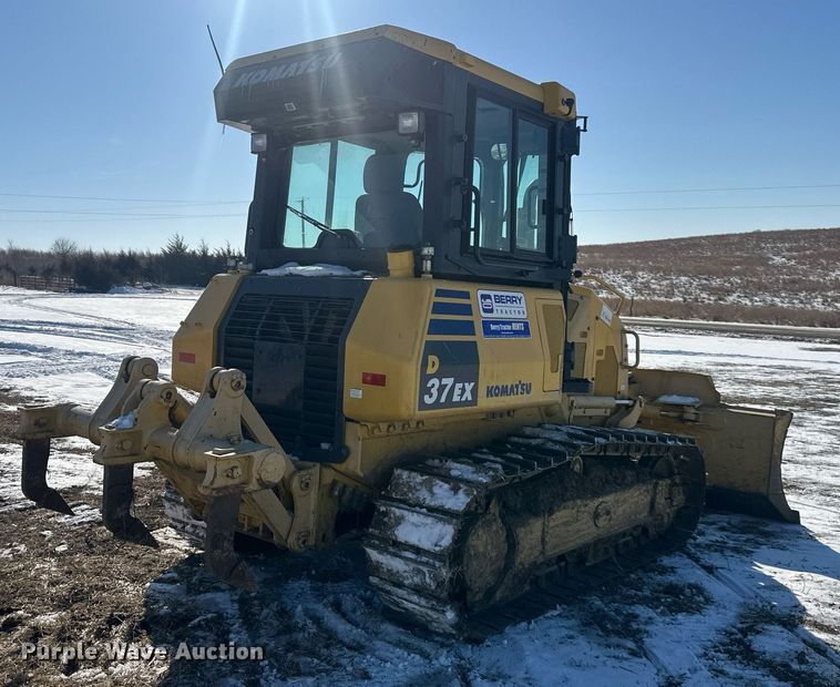 image for item DQ6641 2018 Komatsu D37EX-24 dozer