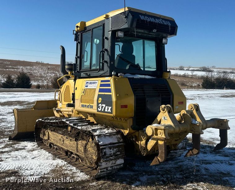image for item DQ6641 2018 Komatsu D37EX-24 dozer