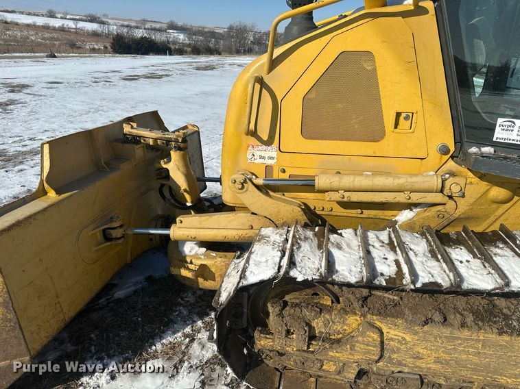 image for item DQ6641 2018 Komatsu D37EX-24 dozer