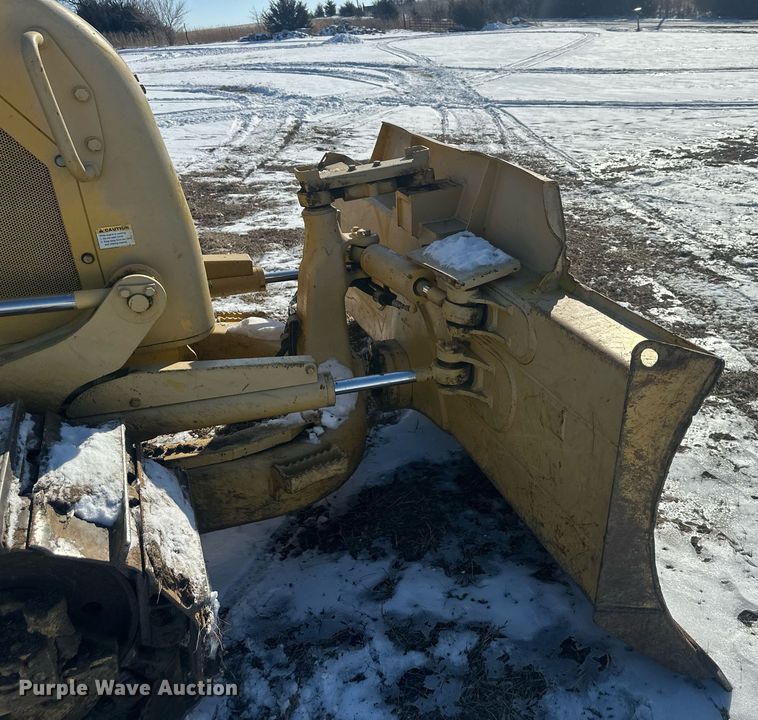 image for item DQ6641 2018 Komatsu D37EX-24 dozer