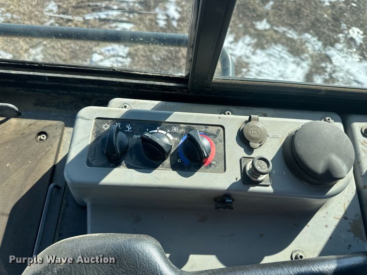 image for item DQ6641 2018 Komatsu D37EX-24 dozer