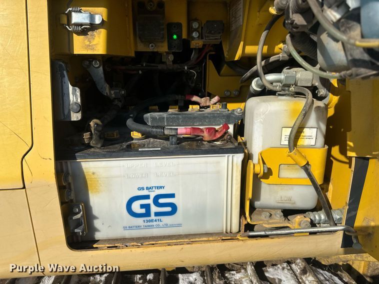 image for item DQ6641 2018 Komatsu D37EX-24 dozer