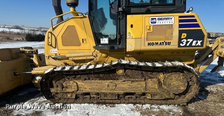 image for item DQ6641 2018 Komatsu D37EX-24 dozer