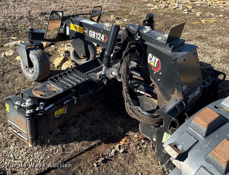 image for item DQ6642 Caterpillar GB134 skid steer grader