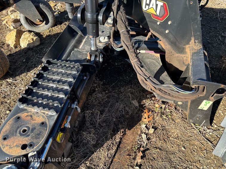 image for item DQ6642 Caterpillar GB134 skid steer grader