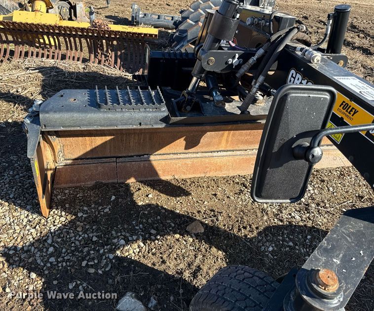 image for item DQ6642 Caterpillar GB134 skid steer grader