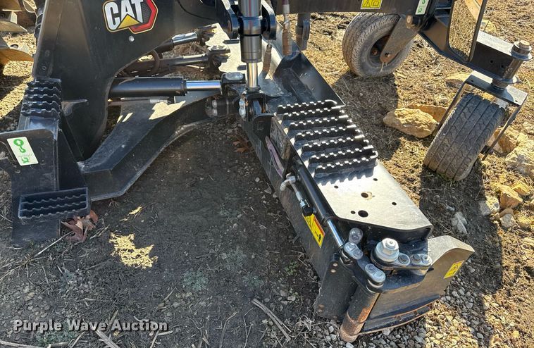 image for item DQ6642 Caterpillar GB134 skid steer grader