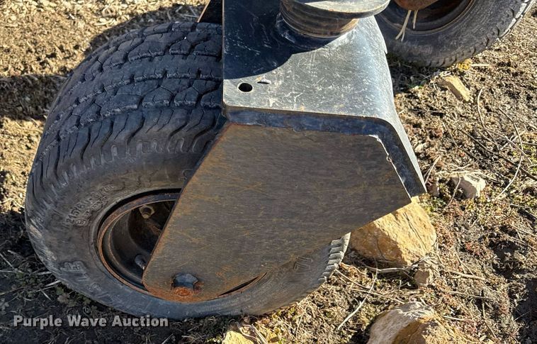 image for item DQ6642 Caterpillar GB134 skid steer grader