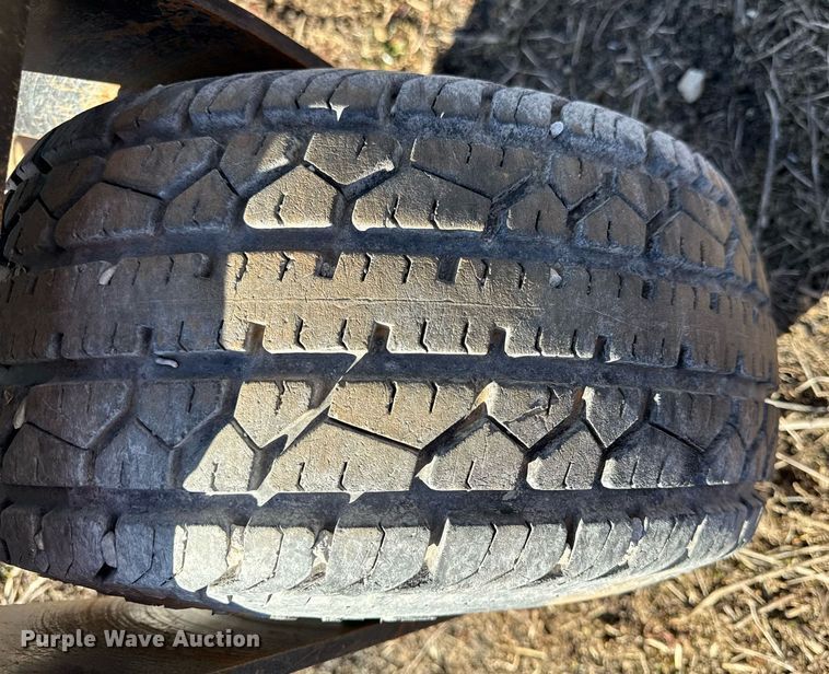 image for item DQ6642 Caterpillar GB134 skid steer grader