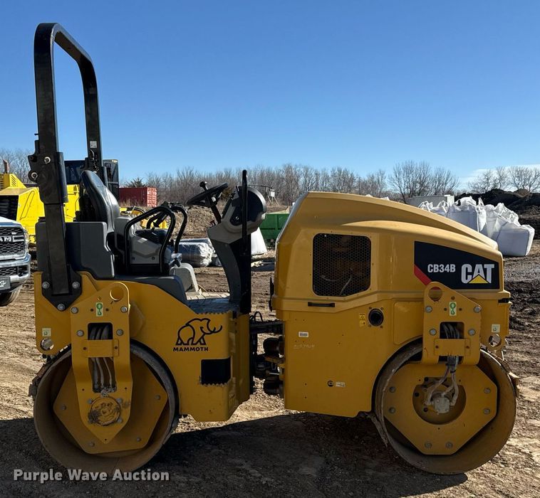 image for item DQ6643 2019 Caterpillar CB34B double drum vibratory roller