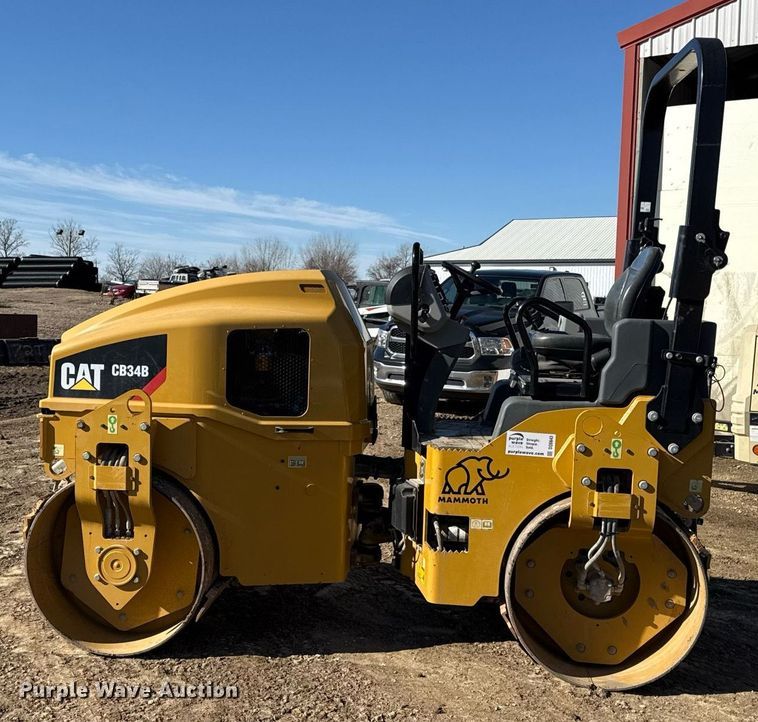 image for item DQ6643 2019 Caterpillar CB34B double drum vibratory roller