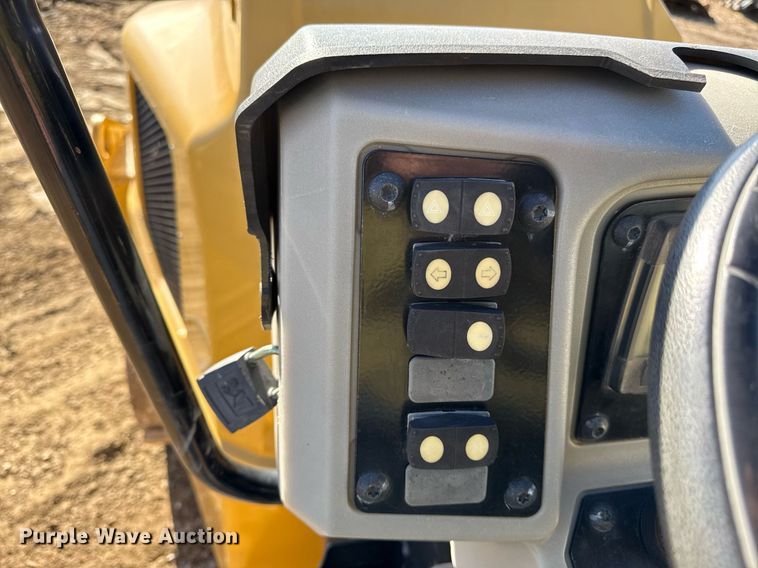 image for item DQ6643 2019 Caterpillar CB34B double drum vibratory roller