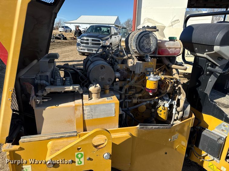 image for item DQ6643 2019 Caterpillar CB34B double drum vibratory roller