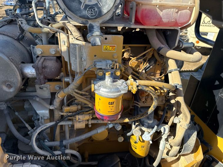 image for item DQ6643 2019 Caterpillar CB34B double drum vibratory roller