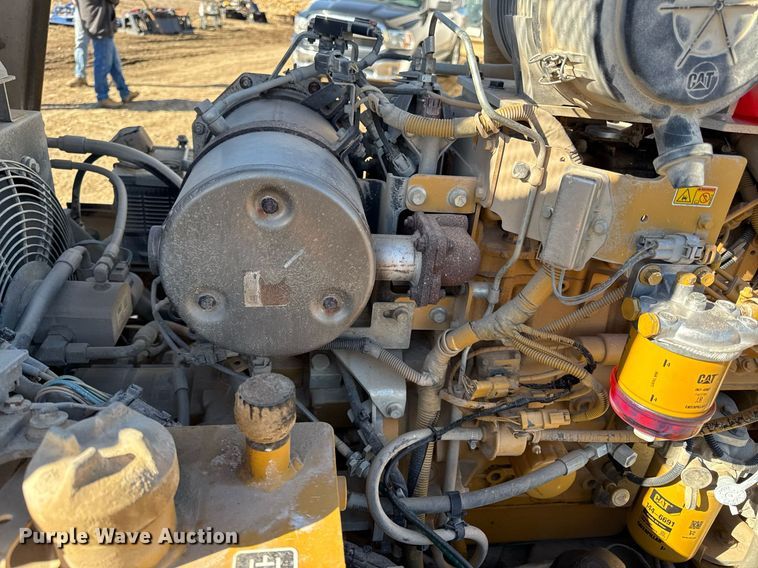 image for item DQ6643 2019 Caterpillar CB34B double drum vibratory roller