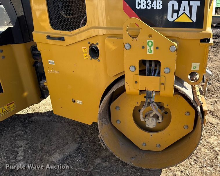 image for item DQ6643 2019 Caterpillar CB34B double drum vibratory roller