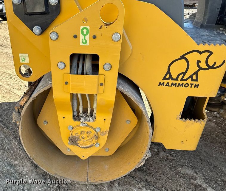 image for item DQ6643 2019 Caterpillar CB34B double drum vibratory roller