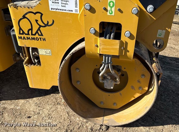 image for item DQ6643 2019 Caterpillar CB34B double drum vibratory roller