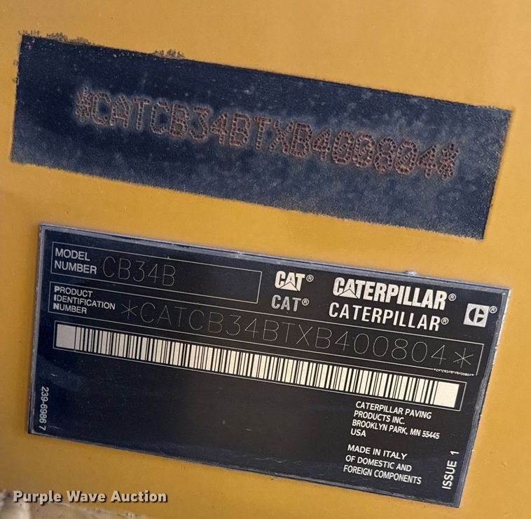 image for item DQ6643 2019 Caterpillar CB34B double drum vibratory roller