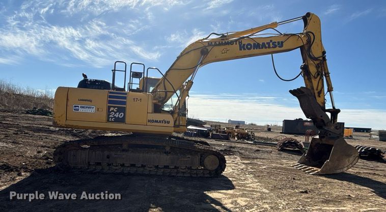 image for item DQ6648 2012 Komatsu PC240LC-10 excavator