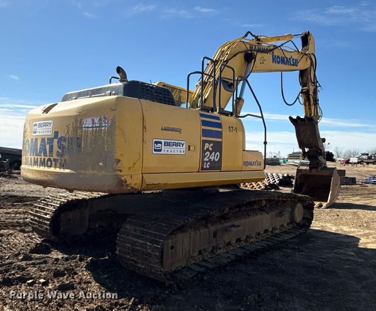 image for item DQ6648 2012 Komatsu PC240LC-10 excavator