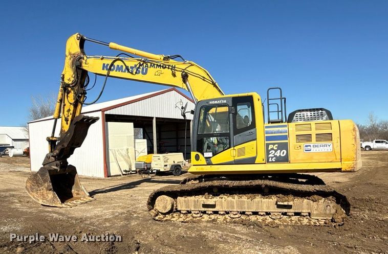 image for item DQ6648 2012 Komatsu PC240LC-10 excavator